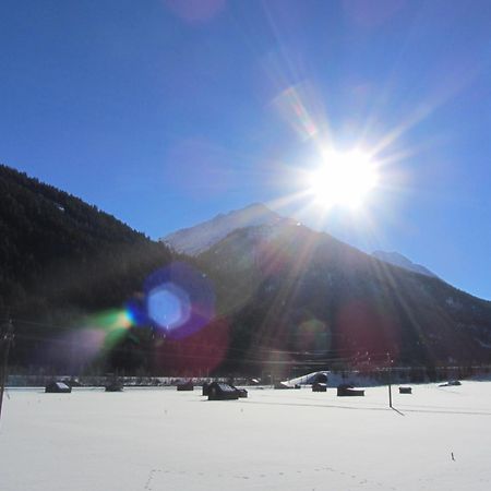 Apart Stella Alpina เพทท์นอย อัม อาร์ลแบร์ก ภายนอก รูปภาพ